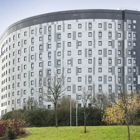 Premier Inn London Gatwick Airport-2
